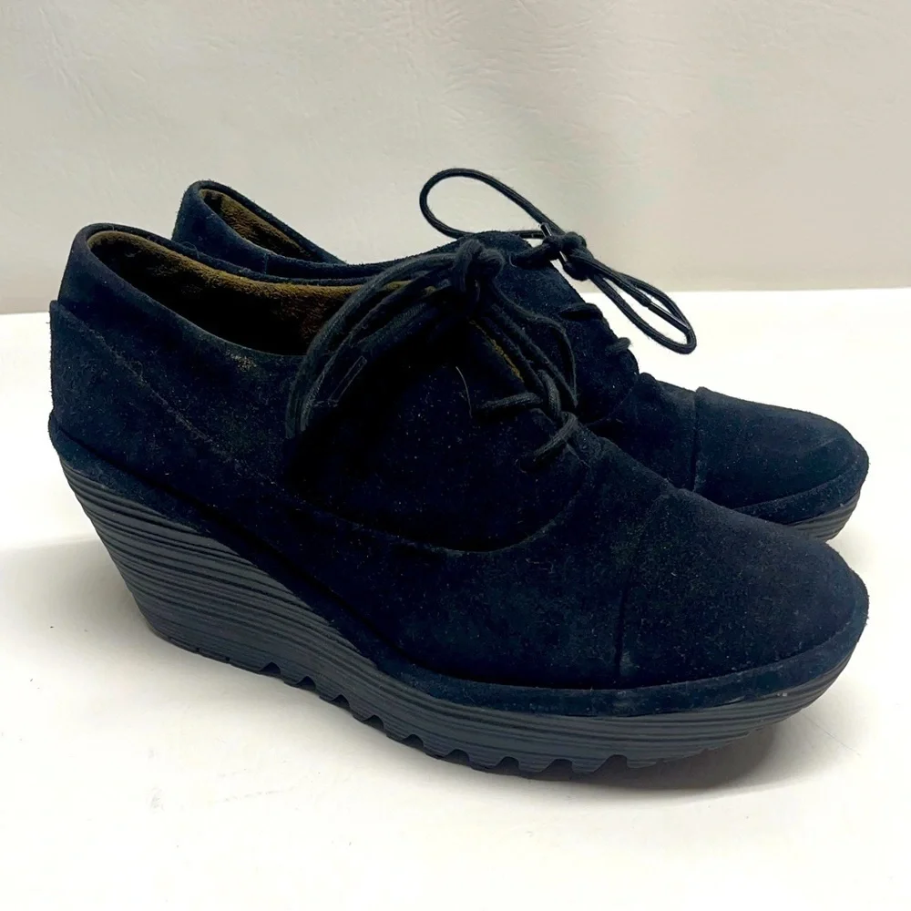 FLY LONDON WOMENS PLATFORM WEDGES SIZE 38 US 7.5- 8